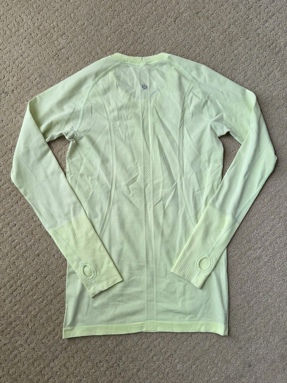 lululemon athletica Swiftly Tech Long Sleeve Crew - Picture 2 of 7